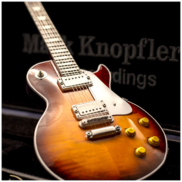 66765 Mini Guitar Dire Straits Mark Knopfler